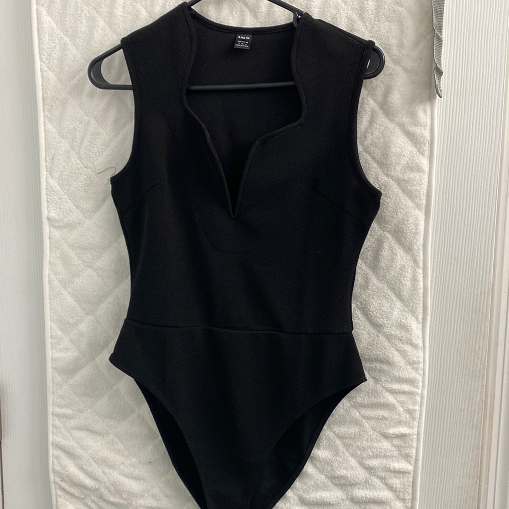 SHEIN scallop black bodysuit size small